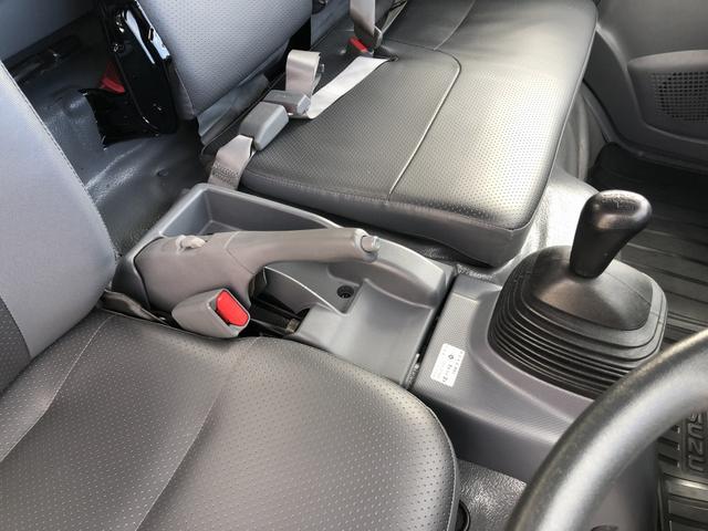 エルフトラック 　プレス式パッカー車　６．０ｍ３　新明和工業製　２９５０ｋｇ積載　連続積込　汚水タンク付　逆流防止装置　ワイド幅　１１尺ミドル　６速ＭＴ（59枚目）