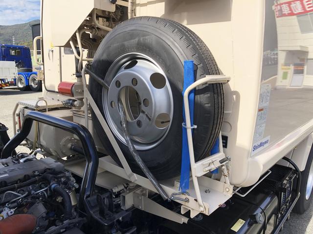 エルフトラック 　プレス式パッカー車　６．０ｍ３　新明和工業製　２９５０ｋｇ積載　連続積込　汚水タンク付　逆流防止装置　ワイド幅　１１尺ミドル　６速ＭＴ（67枚目）