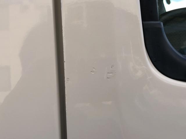 エルフトラック 　プレス式パッカー車　６．０ｍ３　新明和工業製　２９５０ｋｇ積載　連続積込　汚水タンク付　逆流防止装置　ワイド幅　１１尺ミドル　６速ＭＴ（70枚目）