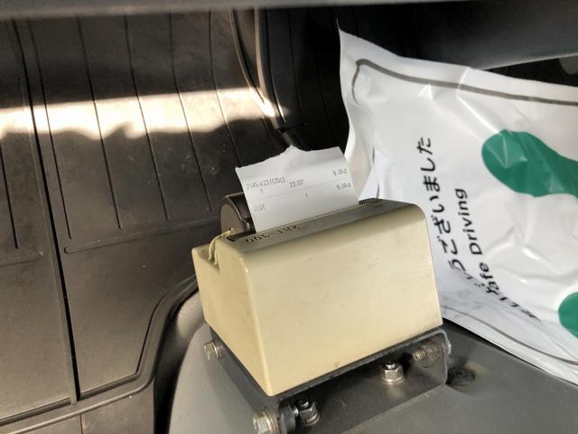 デュトロ プレス式パッカー 5.4m3 新明和工業製 計量器付 AT車 連続積込 汚水タンク付 2050kg積載 標準幅 セミロング アドブルー不要(6枚目)