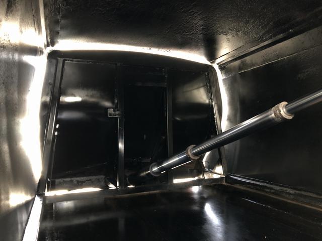 デュトロ プレス式パッカー 5.4m3 新明和工業製 計量器付 AT車 連続積込 汚水タンク付 2050kg積載 標準幅 セミロング アドブルー不要(32枚目)