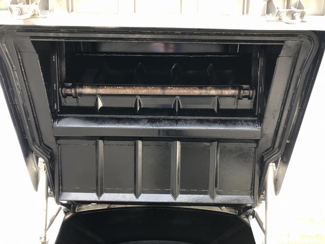 デュトロ プレス式パッカー 5.4m3 新明和工業製 計量器付 AT車 連続積込 汚水タンク付 2050kg積載 標準幅 セミロング アドブルー不要(35枚目)