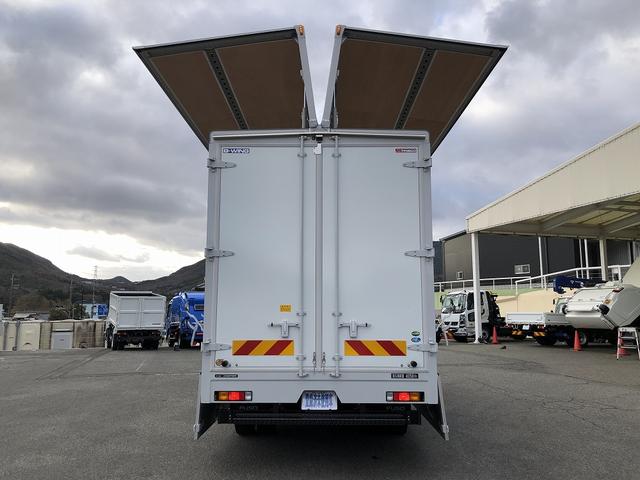 キャンター 　アルミウイング　４．０５ｔ積載　ワイド幅　ロング　全低床　１７５馬力　パブコ製　ラッシング２段　庫内長４．３ｍ　リヤ観音式扉　床板張り（20枚目）