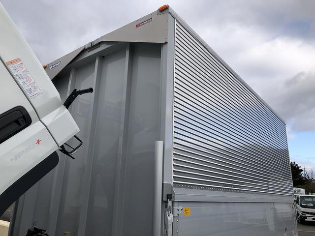 キャンター 　アルミウイング　４．０５ｔ積載　ワイド幅　ロング　全低床　１７５馬力　パブコ製　ラッシング２段　庫内長４．３ｍ　リヤ観音式扉　床板張り（37枚目）