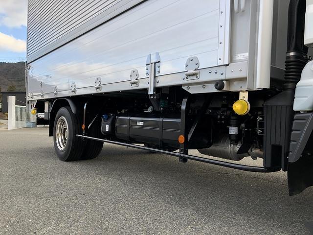 キャンター 　アルミウイング　４．０５ｔ積載　ワイド幅　ロング　全低床　１７５馬力　パブコ製　ラッシング２段　庫内長４．３ｍ　リヤ観音式扉　床板張り（38枚目）