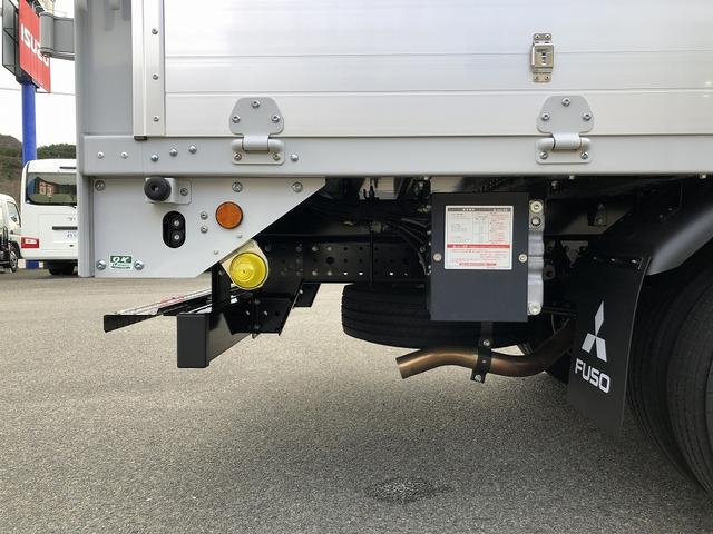 キャンター 　アルミウイング　４．０５ｔ積載　ワイド幅　ロング　全低床　１７５馬力　パブコ製　ラッシング２段　庫内長４．３ｍ　リヤ観音式扉　床板張り（39枚目）