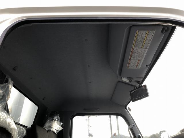 キャンター 　アルミウイング　４．０５ｔ積載　ワイド幅　ロング　全低床　１７５馬力　パブコ製　ラッシング２段　庫内長４．３ｍ　リヤ観音式扉　床板張り（63枚目）