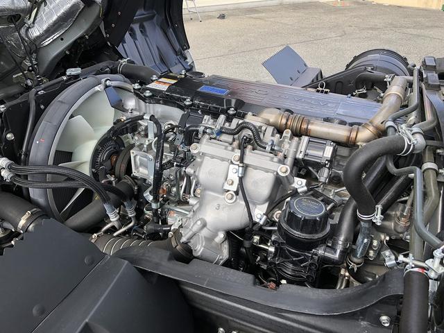 ファイター 　増トン　土砂ダンプ　新明和工業製　７．９トン積載　容積４．０ｍ３　標準幅　ベッド付　３．４ｍボディ　角底　強化一方開　２４０馬力（10枚目）