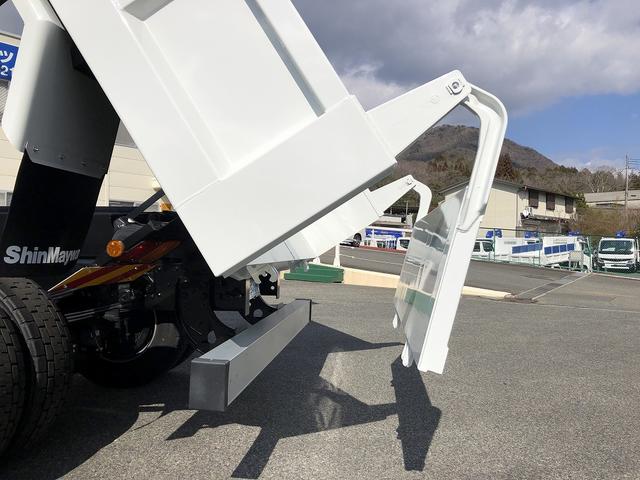 ファイター 　増トン　土砂ダンプ　新明和工業製　７．９トン積載　容積４．０ｍ３　標準幅　ベッド付　３．４ｍボディ　角底　強化一方開　２４０馬力（17枚目）