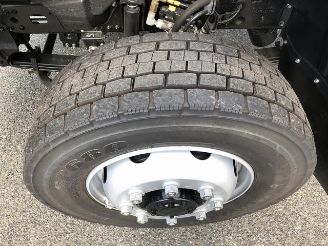 ファイター 　増トン　土砂ダンプ　新明和工業製　７．９トン積載　容積４．０ｍ３　標準幅　ベッド付　３．４ｍボディ　角底　強化一方開　２４０馬力（69枚目）