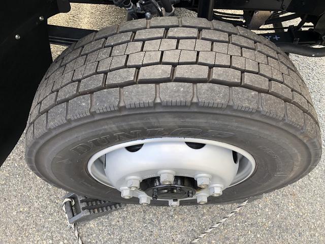 ファイター 　増トン　土砂ダンプ　新明和工業製　７．９トン積載　容積４．０ｍ３　標準幅　ベッド付　３．４ｍボディ　角底　強化一方開　２４０馬力（70枚目）