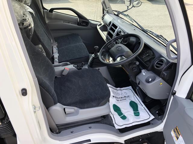 デュトロ 　車両運搬車　ハイグレード　古河ユニック製　２．９ｔ積載　ユニックキャリアＮｅｏ５　ラジコン　ウインチ付　ワイド　ボディ長５．７ｍ　アドブルー不要　１８０馬力（11枚目）