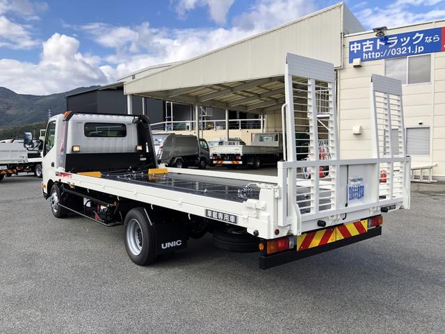 デュトロ 　車両運搬車　ハイグレード　古河ユニック製　２．９ｔ積載　ユニックキャリアＮｅｏ５　ラジコン　ウインチ付　ワイド　ボディ長５．７ｍ　アドブルー不要　１８０馬力（15枚目）