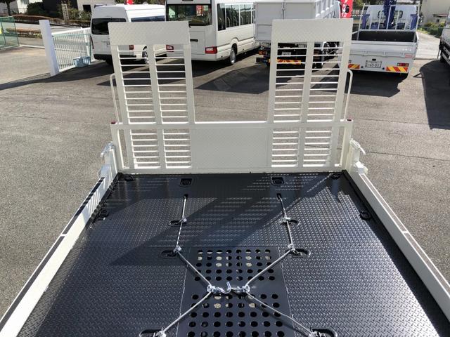 デュトロ 　車両運搬車　ハイグレード　古河ユニック製　２．９ｔ積載　ユニックキャリアＮｅｏ５　ラジコン　ウインチ付　ワイド　ボディ長５．７ｍ　アドブルー不要　１８０馬力（24枚目）