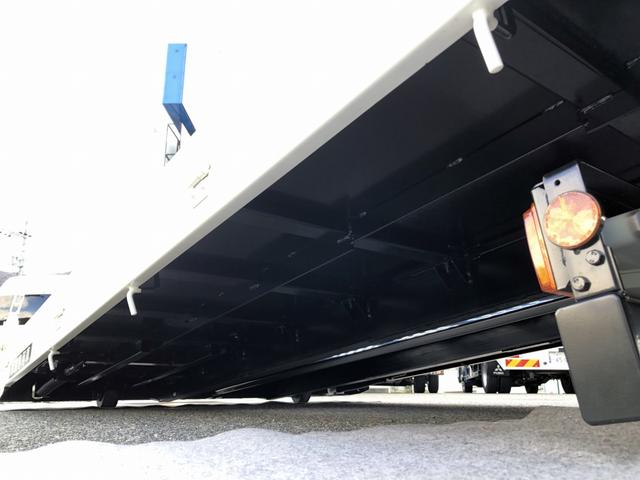 デュトロ 　車両運搬車　ハイグレード　古河ユニック製　２．９ｔ積載　ユニックキャリアＮｅｏ５　ラジコン　ウインチ付　ワイド　ボディ長５．７ｍ　アドブルー不要　１８０馬力（43枚目）