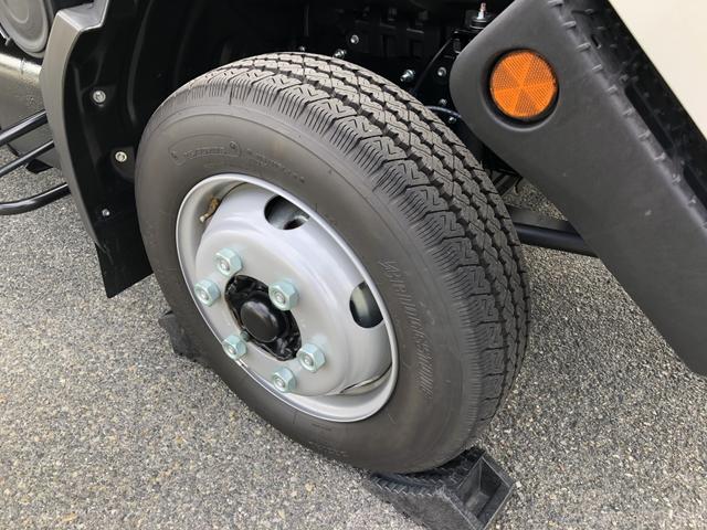 デュトロ 　車両運搬車　ハイグレード　古河ユニック製　２．９ｔ積載　ユニックキャリアＮｅｏ５　ラジコン　ウインチ付　ワイド　ボディ長５．７ｍ　アドブルー不要　１８０馬力（71枚目）