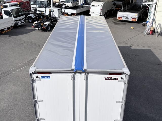 フォワード 　アルミウイング　２．９トン積載　日本フルハーフ製　アルミコルゲート　あおり開閉補助装置　ラッシング２段　ワイド　ベッド付　６．２ｍボディ　２１０馬力（35枚目）