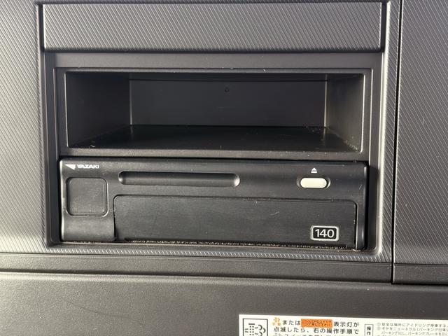 フォワード 　アルミウイング　２．９トン積載　日本フルハーフ製　アルミコルゲート　あおり開閉補助装置　ラッシング２段　ワイド　ベッド付　６．２ｍボディ　２１０馬力（59枚目）