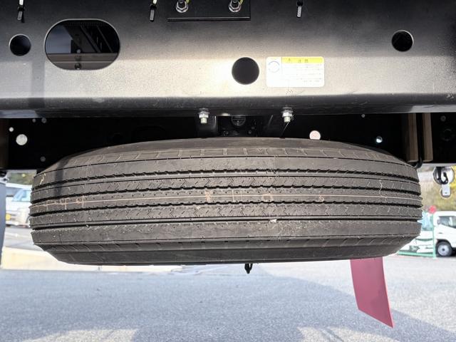 フォワード 　アルミウイング　２．９トン積載　日本フルハーフ製　アルミコルゲート　あおり開閉補助装置　ラッシング２段　ワイド　ベッド付　６．２ｍボディ　２１０馬力（73枚目）