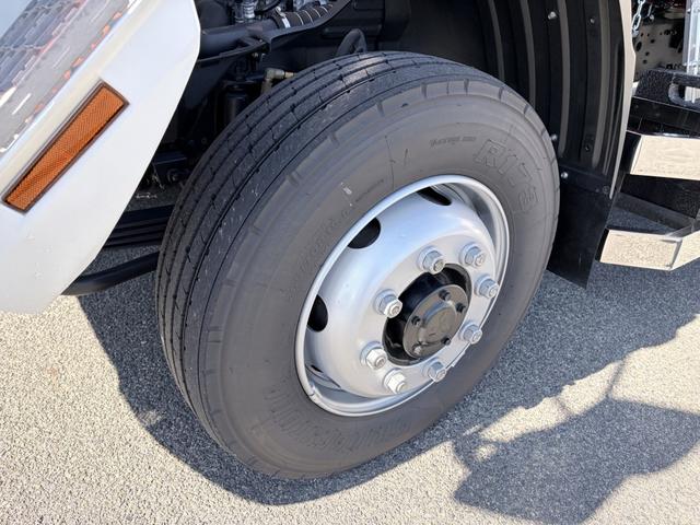 ファイター 　増トン　６段セルフクレーン　重機運搬車　古河ユニック　警報仕様　５．８トン積載　５．５ｍボディ　標準幅　ベッド付　　サニックス製造りボディ　あゆみ板付（70枚目）