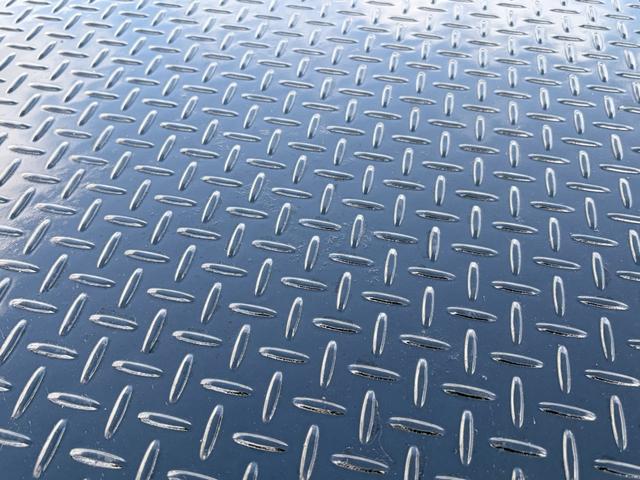 ファイター 　増トン　６段セルフクレーン　重機運搬車　古河ユニック　警報仕様　５．８トン積載　５．５ｍボディ　標準幅　ベッド付　　サニックス製造りボディ　あゆみ板付（74枚目）