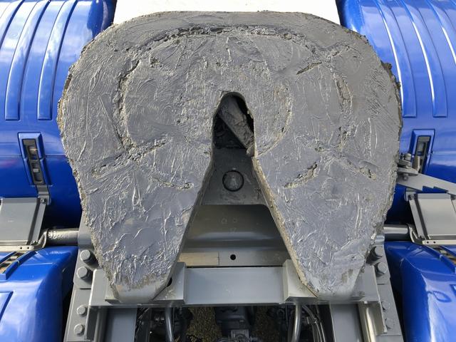 スウェーデンその他 　スカニア　Ｇ４９０　ダブルトラクタ　４９０馬力　ＮＲ付　３軸２デフ　ベッド付　リヤエアサス　ＪＯＳＴ製カプラ　第５輪荷重２５ｔ　１２速ＡＴ（14枚目）