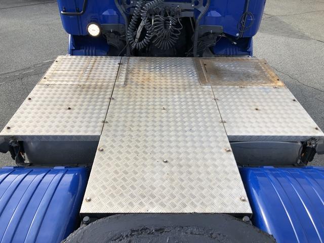 スウェーデンその他 　スカニア　Ｇ４９０　ダブルトラクタ　４９０馬力　ＮＲ付　３軸２デフ　ベッド付　リヤエアサス　ＪＯＳＴ製カプラ　第５輪荷重２５ｔ　１２速ＡＴ（21枚目）