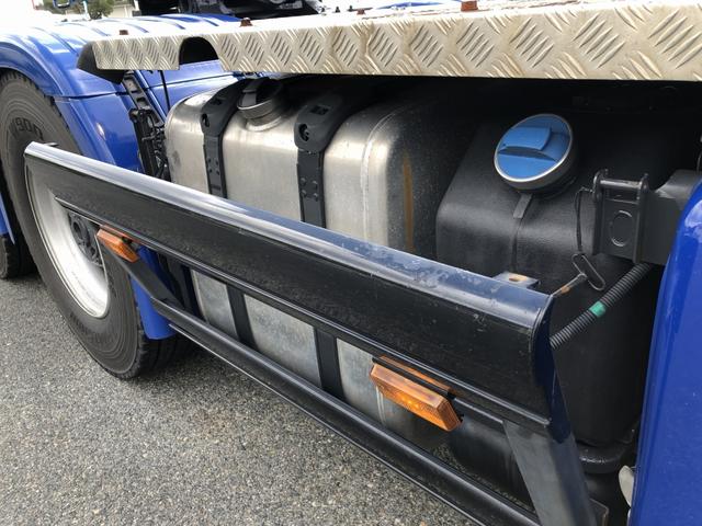 スウェーデンその他 　スカニア　Ｇ４９０　ダブルトラクタ　４９０馬力　ＮＲ付　３軸２デフ　ベッド付　リヤエアサス　ＪＯＳＴ製カプラ　第５輪荷重２５ｔ　１２速ＡＴ（29枚目）