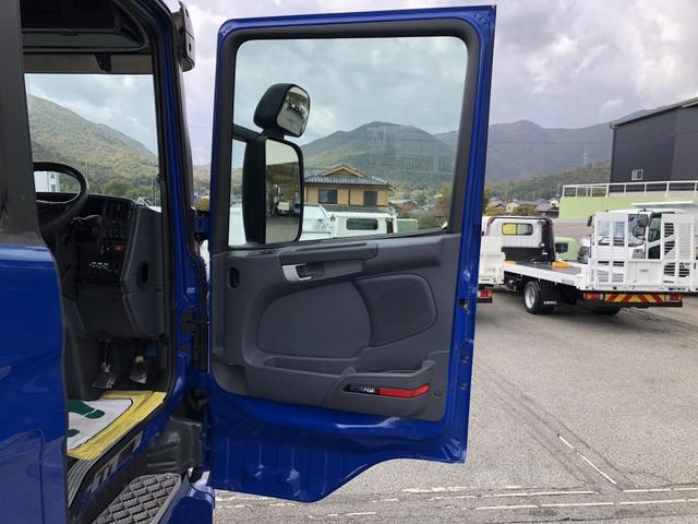 スウェーデンその他 　スカニア　Ｇ４９０　ダブルトラクタ　４９０馬力　ＮＲ付　３軸２デフ　ベッド付　リヤエアサス　ＪＯＳＴ製カプラ　第５輪荷重２５ｔ　１２速ＡＴ（37枚目）