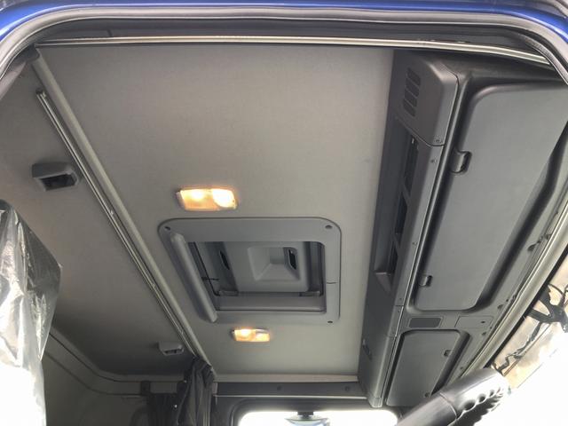 スウェーデンその他 　スカニア　Ｇ４９０　ダブルトラクタ　４９０馬力　ＮＲ付　３軸２デフ　ベッド付　リヤエアサス　ＪＯＳＴ製カプラ　第５輪荷重２５ｔ　１２速ＡＴ（53枚目）