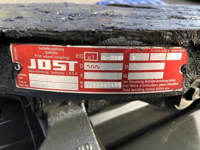 スウェーデンその他 　スカニア　Ｇ４９０　ダブルトラクタ　４９０馬力　ＮＲ付　３軸２デフ　ベッド付　リヤエアサス　ＪＯＳＴ製カプラ　第５輪荷重２５ｔ　１２速ＡＴ（78枚目）