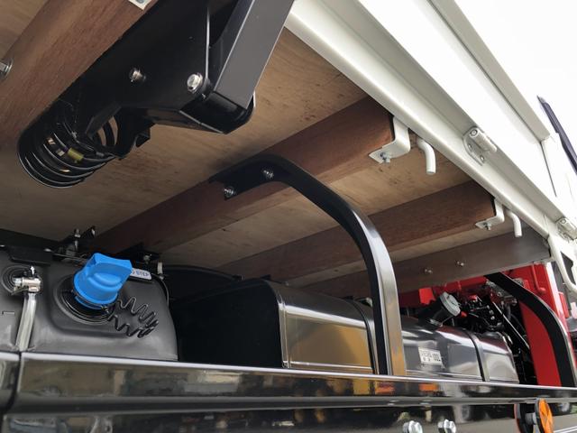 キャンター 　カスタム仕様　４段クレーン付　３．８トン積載　古河ユニック製　警報仕様　超ワイド角足アウトリガ　ワイド　ロング　全低床　木製あおり３方開　１７５馬力（48枚目）