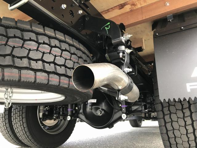 キャンター 　カスタム仕様　４段クレーン付　３．８トン積載　古河ユニック製　警報仕様　超ワイド角足アウトリガ　ワイド　ロング　全低床　木製あおり３方開　１７５馬力（57枚目）