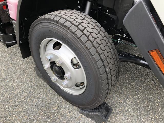 キャンター 　カスタム仕様　４段クレーン付　３．８トン積載　古河ユニック製　警報仕様　超ワイド角足アウトリガ　ワイド　ロング　全低床　木製あおり３方開　１７５馬力（70枚目）