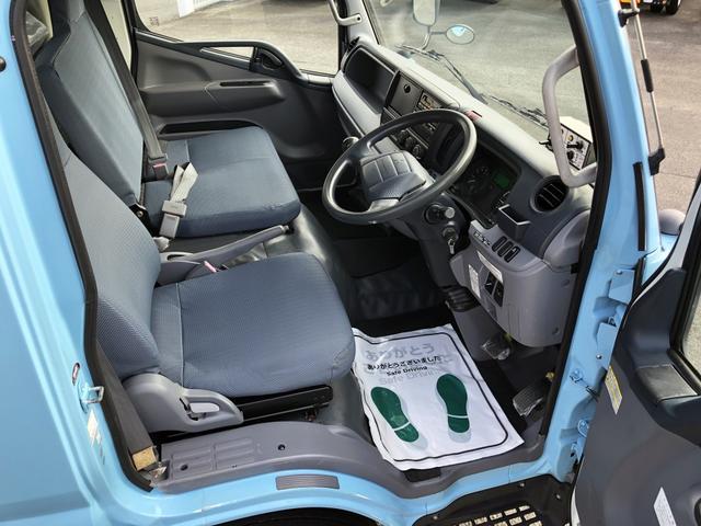 キャンター 　プレス式パッカー　５．９ｍ３　極東開発工業製　プレスパック　連続積込　汚水タンク付　リヤシャッター式扉　３０５０ｋｇ積載　ワイド幅　１１尺ミドル（8枚目）