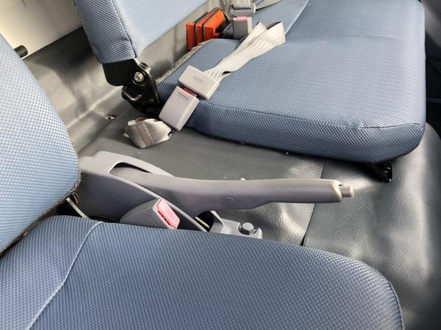 キャンター 　プレス式パッカー　５．９ｍ３　極東開発工業製　プレスパック　連続積込　汚水タンク付　リヤシャッター式扉　３０５０ｋｇ積載　ワイド幅　１１尺ミドル（56枚目）