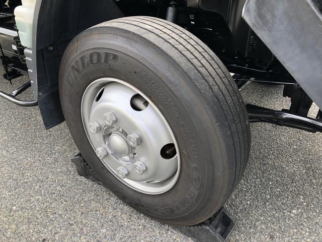 キャンター 　プレス式パッカー　５．９ｍ３　極東開発工業製　プレスパック　連続積込　汚水タンク付　リヤシャッター式扉　３０５０ｋｇ積載　ワイド幅　１１尺ミドル（62枚目）