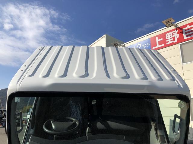 エルフトラック 　中温冷凍車　－５℃設定　東プレ製　スタンバイ機能付　左右スライドドア　リヤ３枚観音式扉　標準幅　ロング　２トン積載　４．４ｍボディ　アドブルー不要　６速ＭＴ（33枚目）