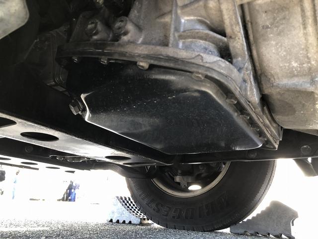 エルフトラック 　中温冷凍車　－５℃設定　東プレ製　スタンバイ機能付　左右スライドドア　リヤ３枚観音式扉　標準幅　ロング　２トン積載　４．４ｍボディ　アドブルー不要　６速ＭＴ（44枚目）