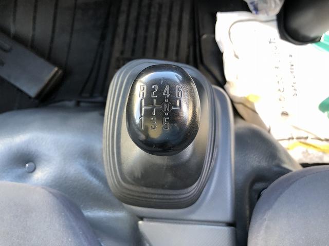 エルフトラック 　中温冷凍車　－５℃設定　東プレ製　スタンバイ機能付　左右スライドドア　リヤ３枚観音式扉　標準幅　ロング　２トン積載　４．４ｍボディ　アドブルー不要　６速ＭＴ（55枚目）