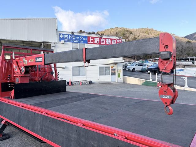 デュトロ 　３段横置きクレーン付　平ボディ　古河ユニック製　パートタイム４ＷＤ　２．６ｔ積載　４．３ｍボディ　標準幅　ロング　高床　木製あおり３方開　アドブルー不要（11枚目）