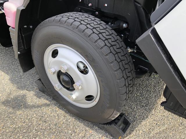 キャンター 　カスタム仕様　アームロール　新明和工業製　３トン積載　４ナンバー　標準幅　１０尺　全低床　５速ＭＴ　ツインホイスト　コード式リモコン（68枚目）