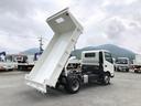 デュトロ 　ローダーダンプ　新明和工業製　３．７トン積載　ワイド　１１尺ミドル　高床　道板兼用リヤゲート　スライド用ラジコン付　角底ボディ　アドブルー不要（5枚目）