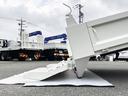 　ローダーダンプ　新明和工業製　３．７トン積載　ワイド　１１尺ミドル　高床　道板兼用リヤゲート　スライド用ラジコン付　角底ボディ　アドブルー不要（31枚目）