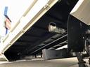 　ローダーダンプ　新明和工業製　３．７トン積載　ワイド　１１尺ミドル　高床　道板兼用リヤゲート　スライド用ラジコン付　角底ボディ　アドブルー不要（47枚目）