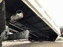 　ローダーダンプ　新明和工業製　３．７トン積載　ワイド　１１尺ミドル　高床　道板兼用リヤゲート　スライド用ラジコン付　角底ボディ　アドブルー不要（48枚目）