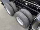 　土砂ダンプ　８．１トン積載　極東開発工業製　電動コボレーン付　３軸２デフ　ベッド付　５．１ｍボディ　角底一方開　７速ＭＴ　４１０馬力（63枚目）