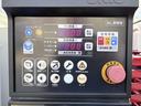 　増トン　６段セルフクレーン　重機運搬車　古河ユニック　警報仕様　５．８トン積載　５．５ｍボディ　標準幅　ベッド付　　サニックス製造りボディ　あゆみ板付（30枚目）
