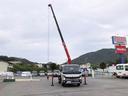 　カスタム仕様　４段クレーン付　３．８トン積載　古河ユニック製　警報仕様　超ワイド角足アウトリガ　ワイド　ロング　全低床　木製あおり３方開　１７５馬力（16枚目）