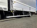 　アルミウイング　２７５０ｋｇ積載　ワイド幅　ベッド付　パブコ製　アルミブロック２方開　ラッシングレール２段　リヤエアサス　２２０馬力　リヤ観音式扉（39枚目）